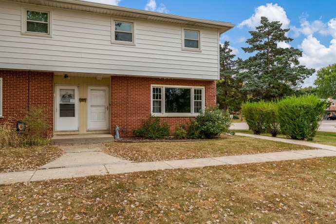 338 NORTHWAY PARK RD UNIT 6, MACHESNEY PARK, Illinois 61115, 3 Bedrooms Bedrooms, ,1 BathroomBathrooms,Condominium,For Sale,NORTHWAY PARK RD UNIT 6,202506504