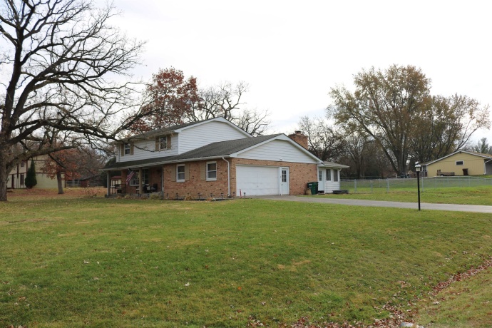 6581 Squire, LOVES PARK, Illinois 61111, 4 Bedrooms Bedrooms, ,3 BathroomsBathrooms,House,For Sale,Squire,202507234