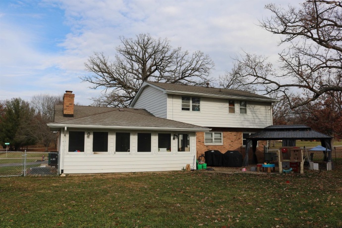 6581 Squire, LOVES PARK, Illinois 61111, 4 Bedrooms Bedrooms, ,3 BathroomsBathrooms,House,For Sale,Squire,202507234