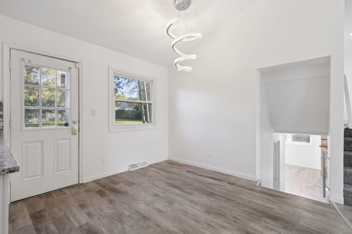 2724 Norway Pine, ROCKFORD, Illinois 61109, 4 Bedrooms Bedrooms, ,2 BathroomsBathrooms,House,For Sale,Norway Pine,202507241