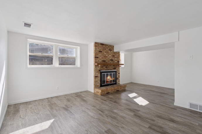 2724 Norway Pine, ROCKFORD, Illinois 61109, 4 Bedrooms Bedrooms, ,2 BathroomsBathrooms,House,For Sale,Norway Pine,202507241