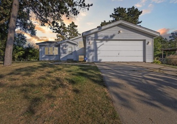 2724 Norway Pine, ROCKFORD, Illinois 61109, 4 Bedrooms Bedrooms, ,2 BathroomsBathrooms,House,For Sale,Norway Pine,202507241