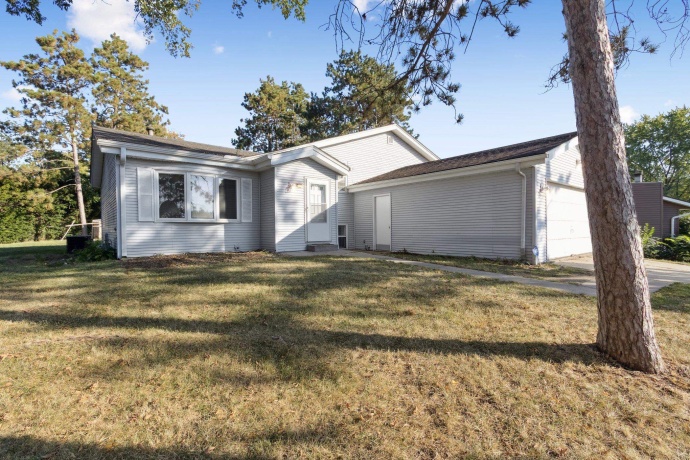 2724 Norway Pine, ROCKFORD, Illinois 61109, 4 Bedrooms Bedrooms, ,2 BathroomsBathrooms,House,For Sale,Norway Pine,202507241