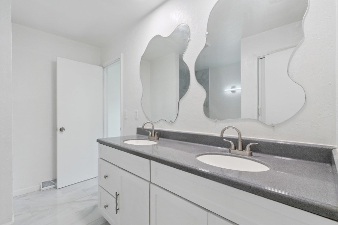 2724 Norway Pine, ROCKFORD, Illinois 61109, 4 Bedrooms Bedrooms, ,2 BathroomsBathrooms,House,For Sale,Norway Pine,202507241