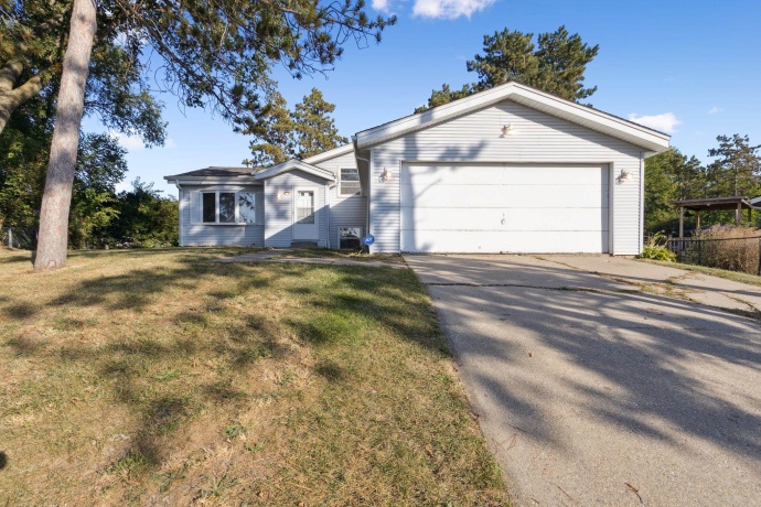 2724 Norway Pine, ROCKFORD, Illinois 61109, 4 Bedrooms Bedrooms, ,2 BathroomsBathrooms,House,For Sale,Norway Pine,202507241