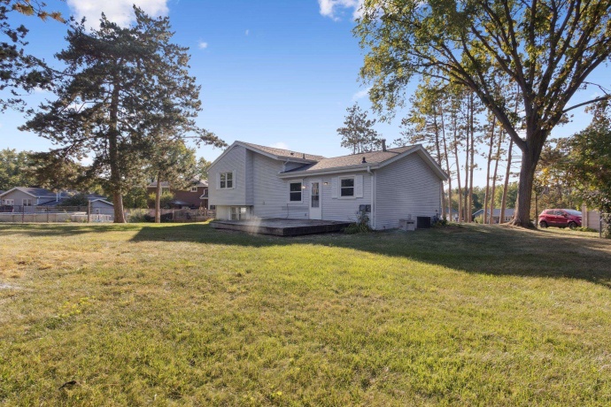 2724 Norway Pine, ROCKFORD, Illinois 61109, 4 Bedrooms Bedrooms, ,2 BathroomsBathrooms,House,For Sale,Norway Pine,202507241