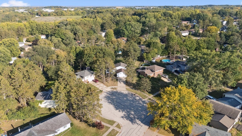 2724 Norway Pine, ROCKFORD, Illinois 61109, 4 Bedrooms Bedrooms, ,2 BathroomsBathrooms,House,For Sale,Norway Pine,202507241