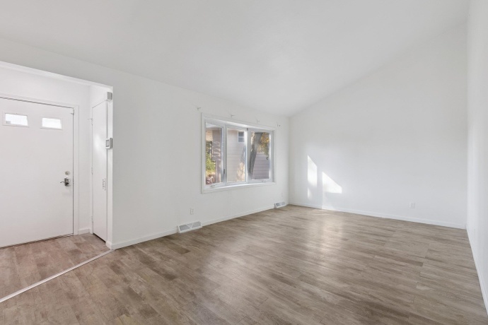 2724 Norway Pine, ROCKFORD, Illinois 61109, 4 Bedrooms Bedrooms, ,2 BathroomsBathrooms,House,For Sale,Norway Pine,202507241