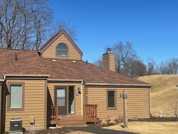 10 Farmstead, GALENA, Illinois 61036, 2 Bedrooms Bedrooms, ,2 BathroomsBathrooms,Condominium,For Sale,Farmstead,202500617