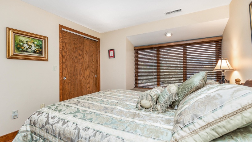 140 Plum Cove, GALENA, Illinois 61036, 3 Bedrooms Bedrooms, ,3 BathroomsBathrooms,Condominium,For Sale,Plum Cove,202507244