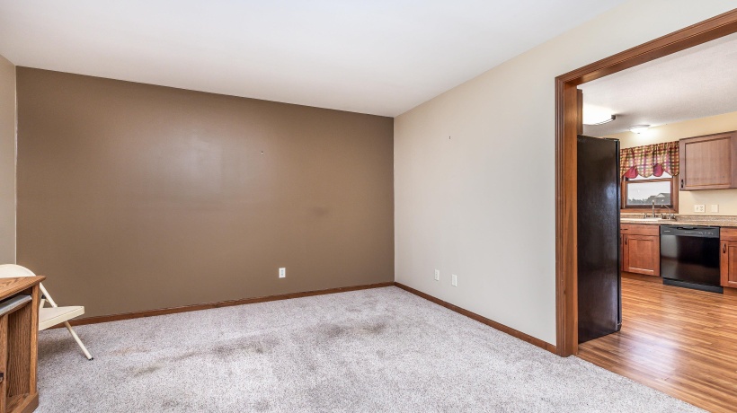 2805 Red Gates, GALENA, Illinois 61036, 3 Bedrooms Bedrooms, ,1 BathroomBathrooms,House,For Sale,Red Gates,202507245