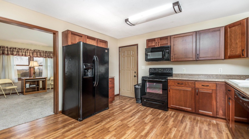 2805 Red Gates, GALENA, Illinois 61036, 3 Bedrooms Bedrooms, ,1 BathroomBathrooms,House,For Sale,Red Gates,202507245