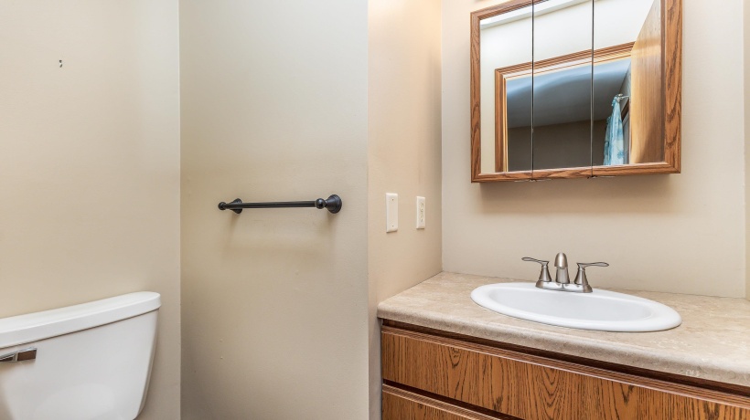 2805 Red Gates, GALENA, Illinois 61036, 3 Bedrooms Bedrooms, ,1 BathroomBathrooms,House,For Sale,Red Gates,202507245