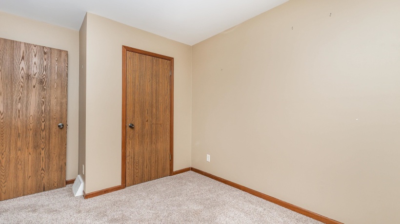 2805 Red Gates, GALENA, Illinois 61036, 3 Bedrooms Bedrooms, ,1 BathroomBathrooms,House,For Sale,Red Gates,202507245