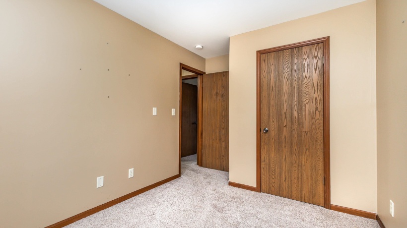 2805 Red Gates, GALENA, Illinois 61036, 3 Bedrooms Bedrooms, ,1 BathroomBathrooms,House,For Sale,Red Gates,202507245