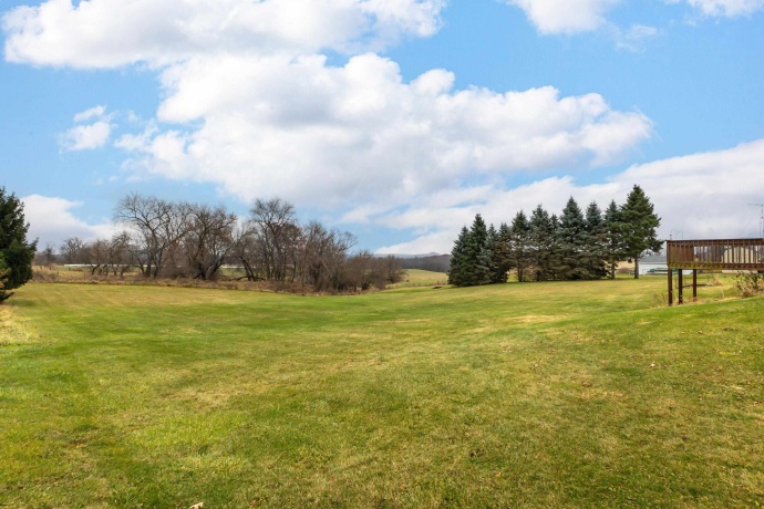 2805 Red Gates, GALENA, Illinois 61036, 3 Bedrooms Bedrooms, ,1 BathroomBathrooms,House,For Sale,Red Gates,202507245