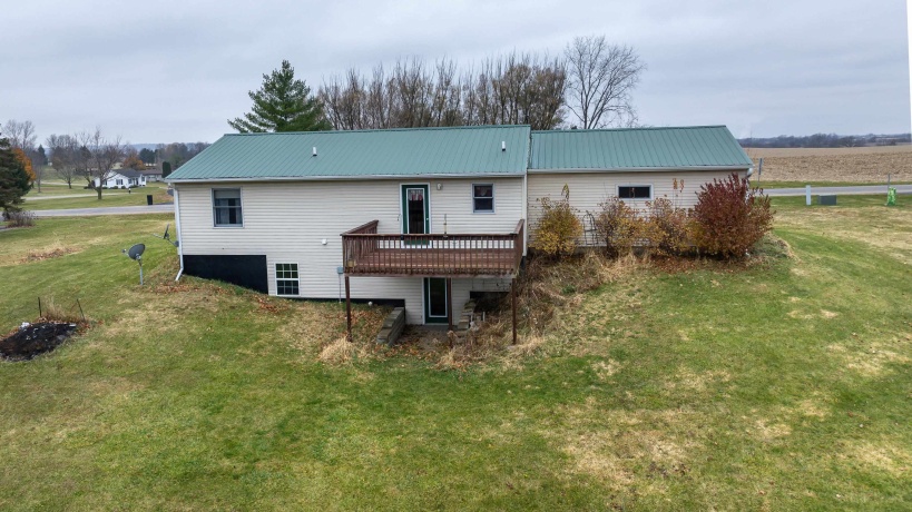 2805 Red Gates, GALENA, Illinois 61036, 3 Bedrooms Bedrooms, ,1 BathroomBathrooms,House,For Sale,Red Gates,202507245