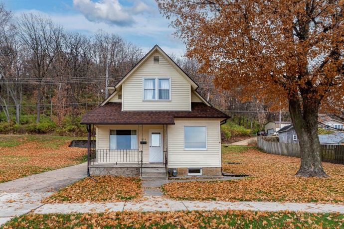 1104 MAIN, SAVANNA, Illinois 61074, 2 Bedrooms Bedrooms, ,1 BathroomBathrooms,House,For Sale,MAIN,202507247