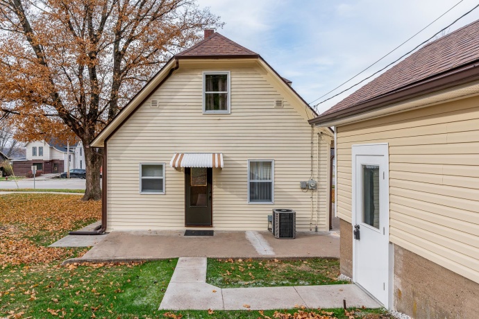 1104 MAIN, SAVANNA, Illinois 61074, 2 Bedrooms Bedrooms, ,1 BathroomBathrooms,House,For Sale,MAIN,202507247