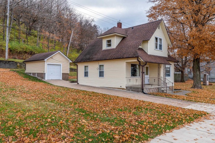 1104 MAIN, SAVANNA, Illinois 61074, 2 Bedrooms Bedrooms, ,1 BathroomBathrooms,House,For Sale,MAIN,202507247