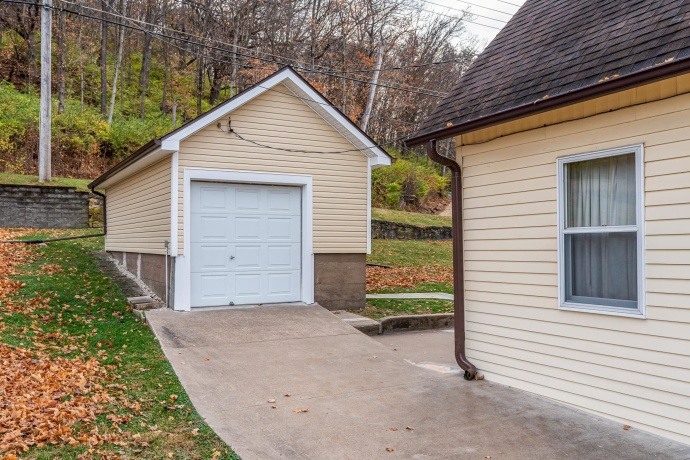 1104 MAIN, SAVANNA, Illinois 61074, 2 Bedrooms Bedrooms, ,1 BathroomBathrooms,House,For Sale,MAIN,202507247