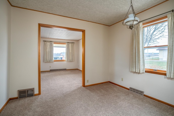 1104 MAIN, SAVANNA, Illinois 61074, 2 Bedrooms Bedrooms, ,1 BathroomBathrooms,House,For Sale,MAIN,202507247