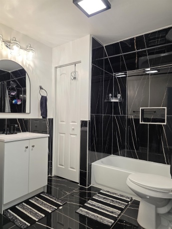 1030 N Winnebago, ROCKFORD, Illinois 61103, 5 Bedrooms Bedrooms, ,1 BathroomBathrooms,House,For Sale,N Winnebago,202507248