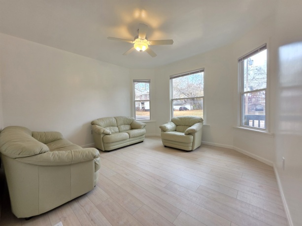 1030 N Winnebago, ROCKFORD, Illinois 61103, 5 Bedrooms Bedrooms, ,1 BathroomBathrooms,House,For Sale,N Winnebago,202507248