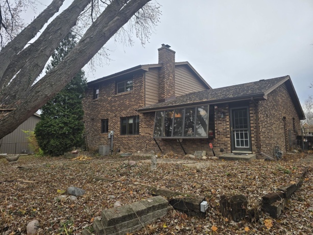 1208 Roxbury, ROCKFORD, Illinois 61107, 4 Bedrooms Bedrooms, ,2 BathroomsBathrooms,House,For Sale,Roxbury,202507249