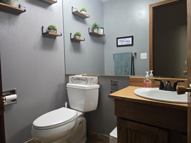 1208 Roxbury, ROCKFORD, Illinois 61107, 4 Bedrooms Bedrooms, ,2 BathroomsBathrooms,House,For Sale,Roxbury,202507249