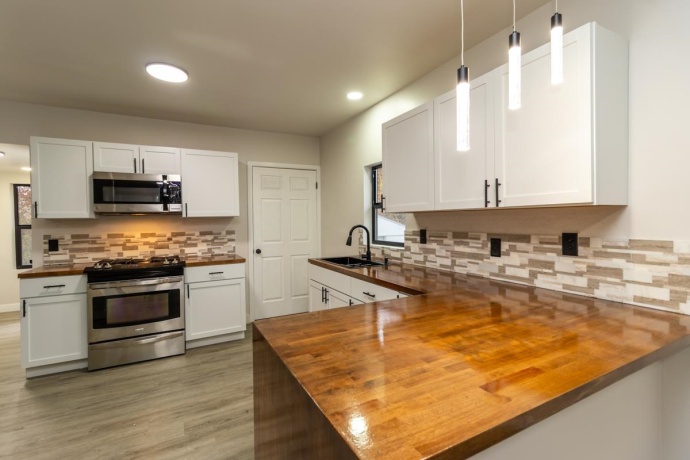 1508 Eastmoreland, ROCKFORD, Illinois 61108, 4 Bedrooms Bedrooms, ,2 BathroomsBathrooms,House,For Sale,Eastmoreland,202507250