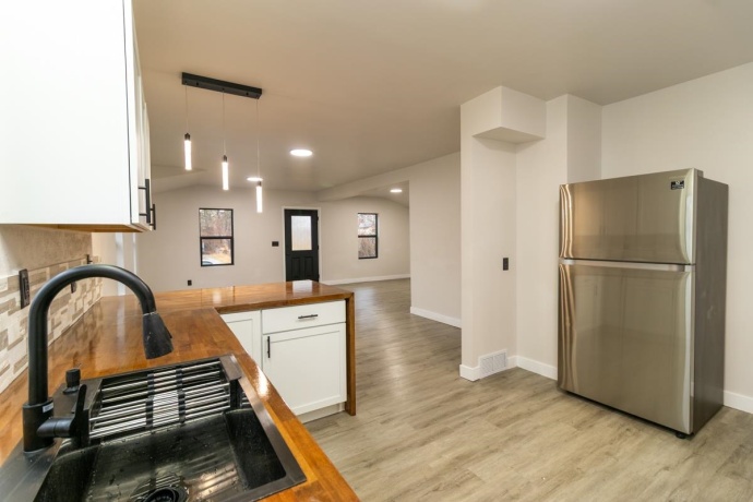 1508 Eastmoreland, ROCKFORD, Illinois 61108, 4 Bedrooms Bedrooms, ,2 BathroomsBathrooms,House,For Sale,Eastmoreland,202507250