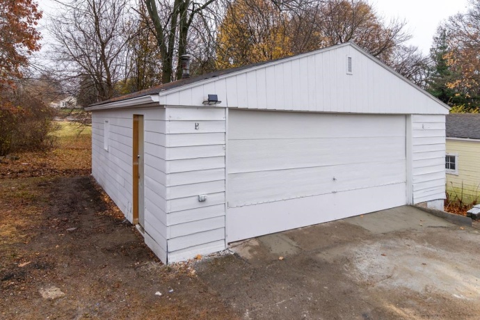 1508 Eastmoreland, ROCKFORD, Illinois 61108, 4 Bedrooms Bedrooms, ,2 BathroomsBathrooms,House,For Sale,Eastmoreland,202507250