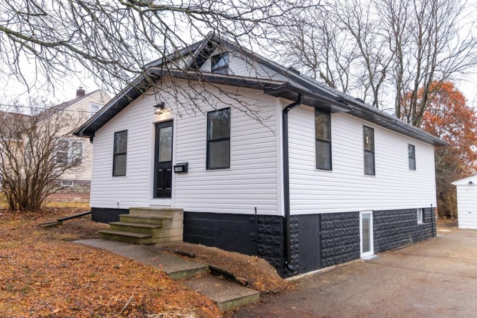 1508 Eastmoreland, ROCKFORD, Illinois 61108, 4 Bedrooms Bedrooms, ,2 BathroomsBathrooms,House,For Sale,Eastmoreland,202507250