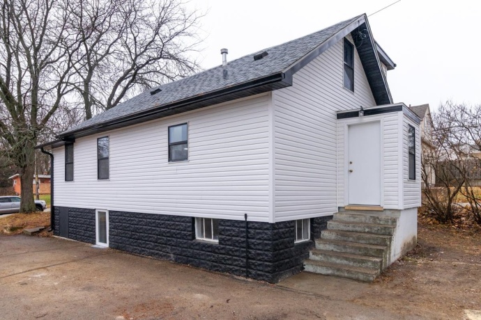 1508 Eastmoreland, ROCKFORD, Illinois 61108, 4 Bedrooms Bedrooms, ,2 BathroomsBathrooms,House,For Sale,Eastmoreland,202507250