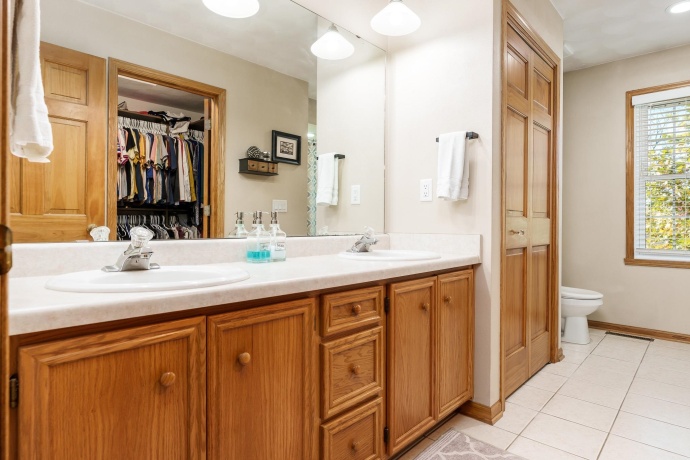 4621 Lindbloom, CHERRY VALLEY, Illinois 61016, 4 Bedrooms Bedrooms, ,3 BathroomsBathrooms,House,For Sale,Lindbloom,202506954