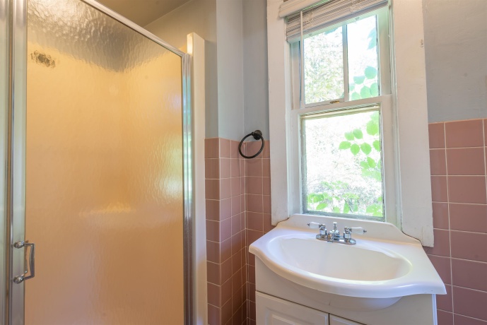 933 Stephenson, FREEPORT, Illinois 61032, 3 Bedrooms Bedrooms, ,2 BathroomsBathrooms,House,For Sale,Stephenson,202507013