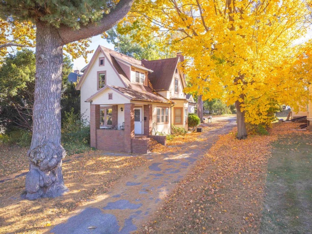 933 Stephenson, FREEPORT, Illinois 61032, 3 Bedrooms Bedrooms, ,2 BathroomsBathrooms,House,For Sale,Stephenson,202507013