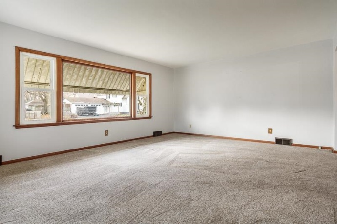 211 HANCOCK, BELVIDERE, Illinois 61008, 2 Bedrooms Bedrooms, ,1 BathroomBathrooms,House,For Sale,HANCOCK,202507262