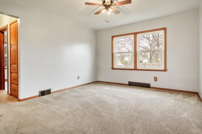 211 HANCOCK, BELVIDERE, Illinois 61008, 2 Bedrooms Bedrooms, ,1 BathroomBathrooms,House,For Sale,HANCOCK,202507262