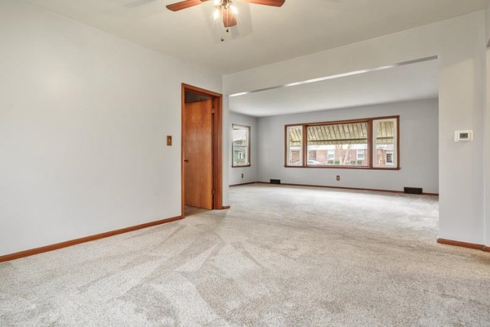 211 HANCOCK, BELVIDERE, Illinois 61008, 2 Bedrooms Bedrooms, ,1 BathroomBathrooms,House,For Sale,HANCOCK,202507262