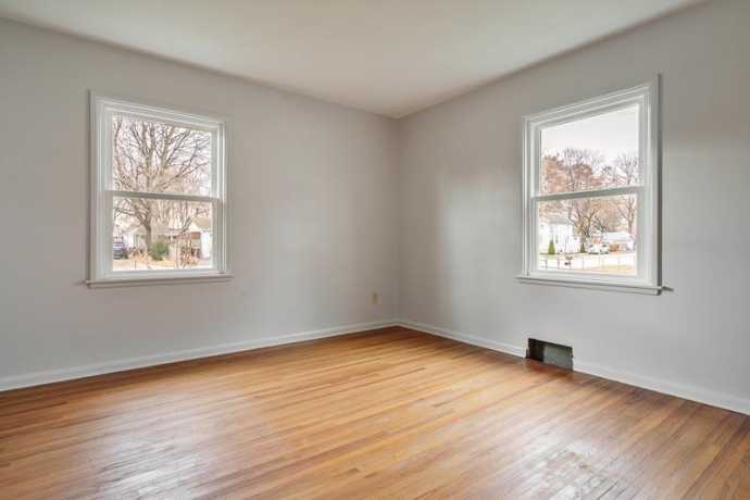 211 HANCOCK, BELVIDERE, Illinois 61008, 2 Bedrooms Bedrooms, ,1 BathroomBathrooms,House,For Sale,HANCOCK,202507262