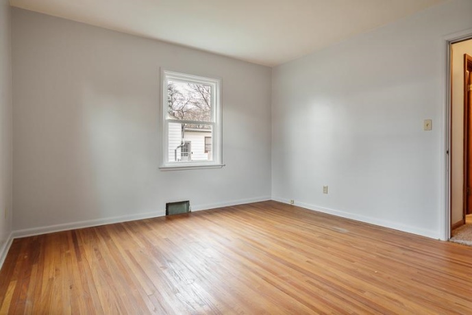 211 HANCOCK, BELVIDERE, Illinois 61008, 2 Bedrooms Bedrooms, ,1 BathroomBathrooms,House,For Sale,HANCOCK,202507262