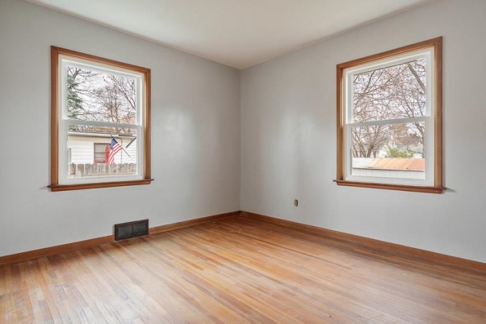 211 HANCOCK, BELVIDERE, Illinois 61008, 2 Bedrooms Bedrooms, ,1 BathroomBathrooms,House,For Sale,HANCOCK,202507262