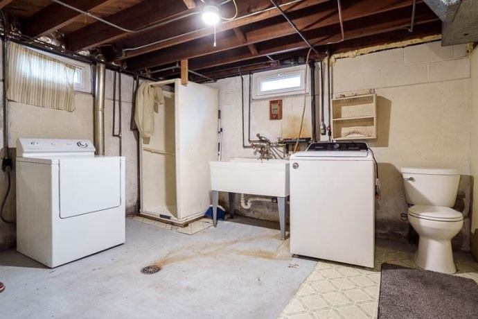 211 HANCOCK, BELVIDERE, Illinois 61008, 2 Bedrooms Bedrooms, ,1 BathroomBathrooms,House,For Sale,HANCOCK,202507262