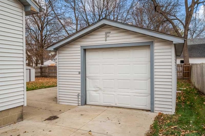 211 HANCOCK, BELVIDERE, Illinois 61008, 2 Bedrooms Bedrooms, ,1 BathroomBathrooms,House,For Sale,HANCOCK,202507262