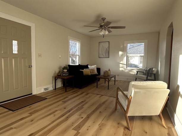 7643 Rogers, MACHESNEY PARK, Illinois 61115, 3 Bedrooms Bedrooms, ,1 BathroomBathrooms,House,For Sale,Rogers,202507264