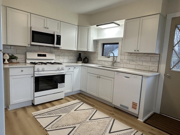 7643 Rogers, MACHESNEY PARK, Illinois 61115, 3 Bedrooms Bedrooms, ,1 BathroomBathrooms,House,For Sale,Rogers,202507264