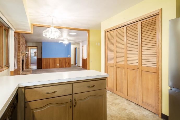 5802 CLARENDON, ROCKFORD, Illinois 61114, 3 Bedrooms Bedrooms, ,2 BathroomsBathrooms,House,For Sale,CLARENDON,202507265