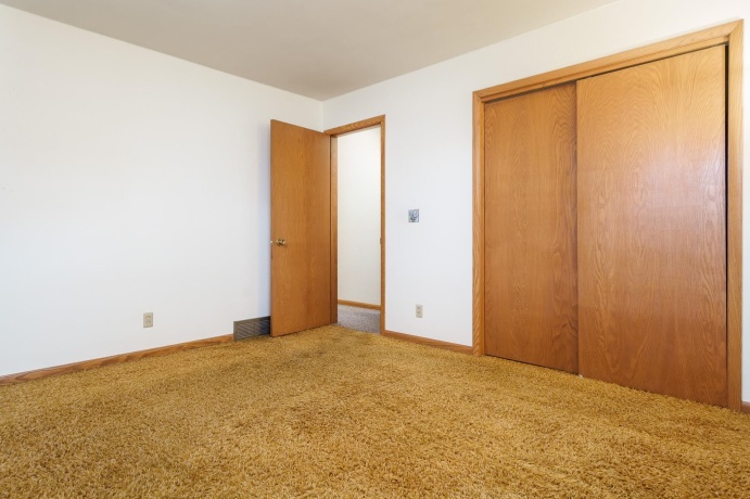 5802 CLARENDON, ROCKFORD, Illinois 61114, 3 Bedrooms Bedrooms, ,2 BathroomsBathrooms,House,For Sale,CLARENDON,202507265